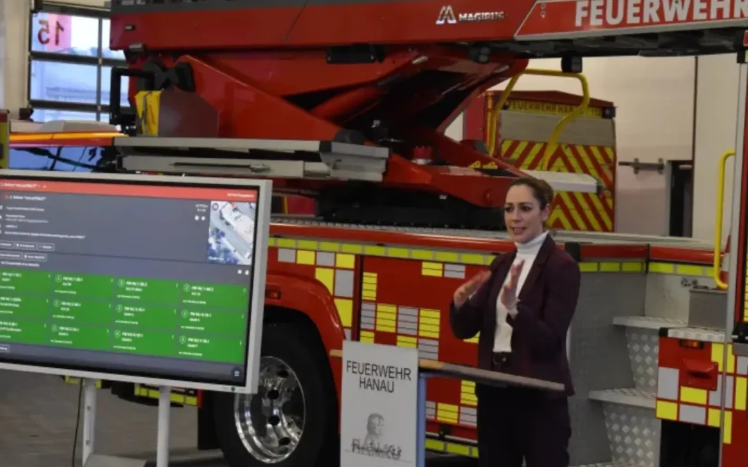 Mit dem Tablet gut vorbereitet zum Einsatzort – Mehr digitale Unterstützung für die Feuerwehr Hanau